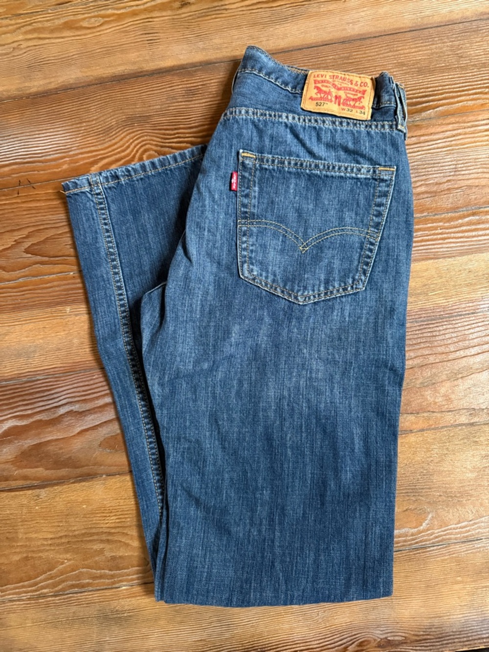 Levi's 527 Men's Dark Blue Straight Jeans with Classic Pocket Tab 32x34